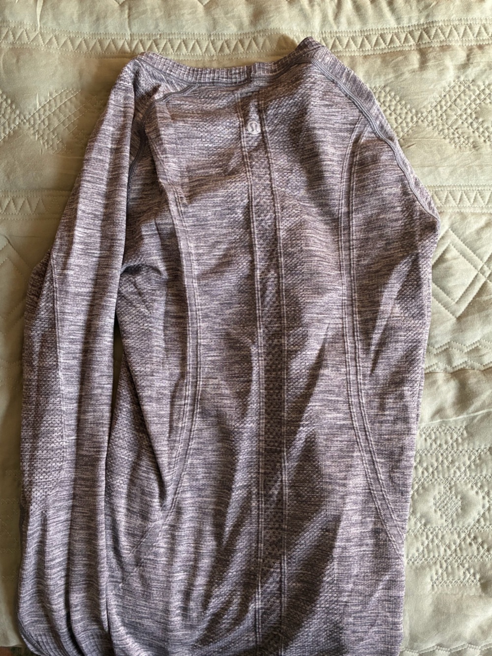 Grey lululemon top